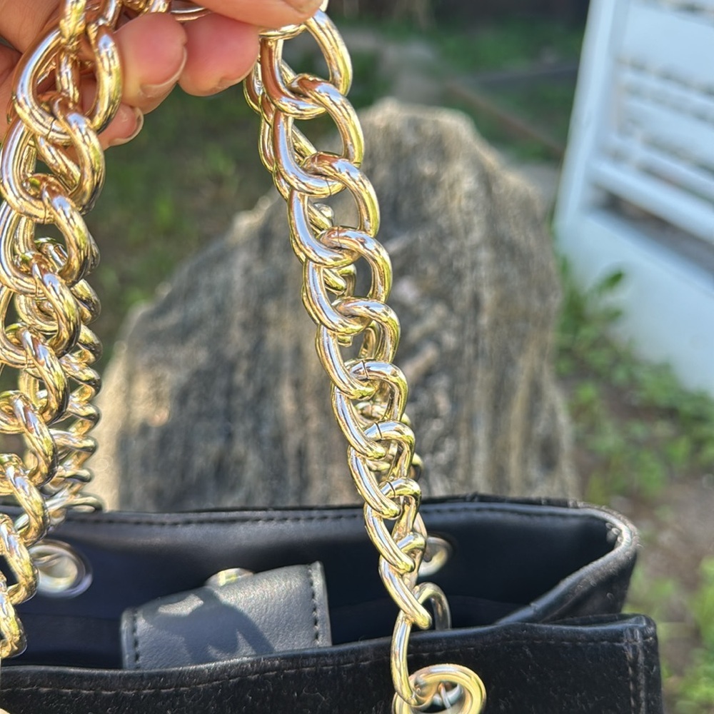 Mossimo black suede handbag with Gold chain - Picture 7 of 10